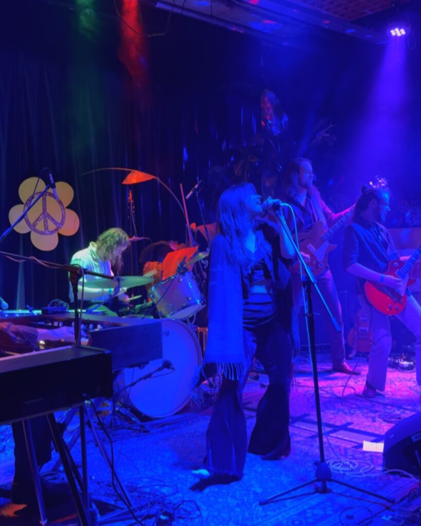 Zuster Zonnebloem live in Stadsfabriek Alkmaar Rock in Color Festival.